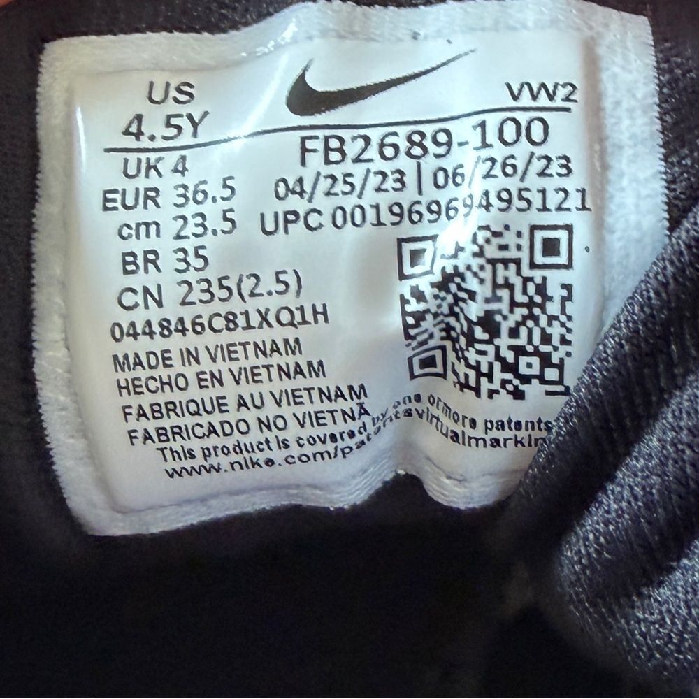 NIKE KIDS AIR ZOOM CROSSOVER 2 BASKETBALL SHOES White Black Gold 4.5 Y - Picture 14 of 14